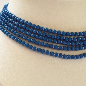 5 soros farmerkék kaláris - nagyszemű cseh kásagyöngyből, apróbb szemű, fényes világoskék gyönggyel - ékszer - nyaklánc - gyöngyös nyaklánc - Meska.hu