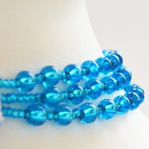 Kislánynak való méretű világoskék kaláris - 3 soros, nagyszemű cseh kásagyöngyből - ékszer - nyaklánc - párhuzamos nyaklánc - Meska.hu