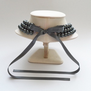 3 soros szürke kaláris - 10 mm-es plastic gyöngyből - ékszer - nyaklánc - gyöngyös nyaklánc - Meska.hu