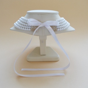 5 soros fehér kaláris - plastic gyöngyből - ékszer - nyaklánc - gyöngyös nyaklánc - Meska.hu