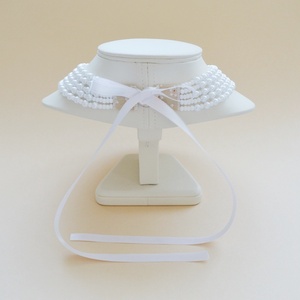 5 soros fehér kaláris - 6 mm-es plastic gyöngyből és nagyszemű kásagyöngyből - ékszer - nyaklánc - párhuzamos nyaklánc - Meska.hu