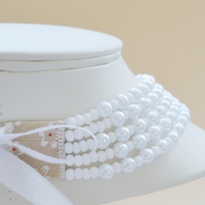 5 soros fehér kaláris - 6 mm-es plastic gyöngyből és nagyszemű kásagyöngyből - ékszer - nyaklánc - párhuzamos nyaklánc - Meska.hu