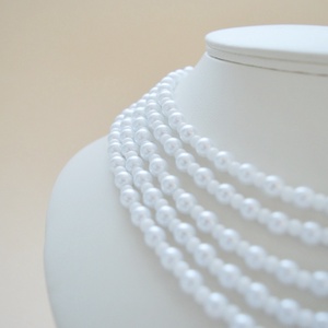 5 soros fehér kaláris - 6 mm-es plastic gyöngyből és nagyszemű kásagyöngyből - ékszer - nyaklánc - párhuzamos nyaklánc - Meska.hu