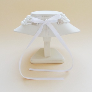 Kislánymak való méretű 5 soros fehér kaláris - 6 mm-es üvegtekla gyöngyből és apróbb szemű kásagyöngyből - ékszer - nyaklánc - párhuzamos nyaklánc - Meska.hu