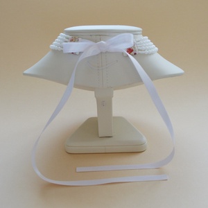 Kislánynak való méretű 5 soros fehér kaláris - nagyszemű és apró cseh kásagyöngyből - ékszer - nyaklánc - párhuzamos nyaklánc - Meska.hu