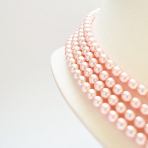 4 soros halvány rózsaszín kaláris - 6 mm-es üvegtekla gyöngyből - ékszer - nyaklánc - gyöngyös nyaklánc - Meska.hu