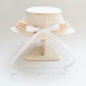 3 soros halvány barackos rózsaszín kaláris - 6 mm-es üvegtekla gyöngyből - ékszer - nyaklánc - gyöngyös nyaklánc - Meska.hu