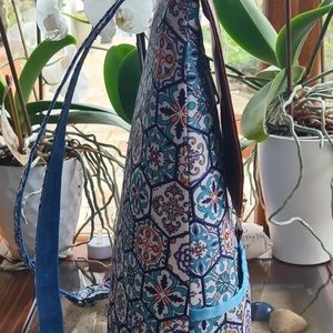 Kék csempemintás hátizsák - táska & tok - hátizsák - hátizsák - Meska.hu