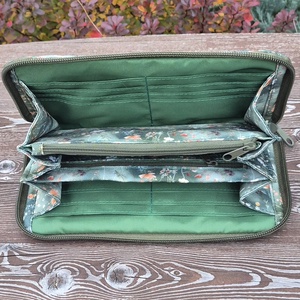 Zöld erdei rét -  nagyméretű cipzáros pénztárca - táska & tok - pénztárca & más tok - pénztárca - női pénztárca - Meska.hu
