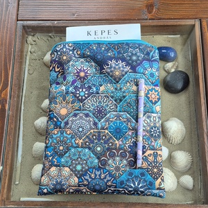 Cipzáras könyvtok gyöngyvászonból - Meska.hu