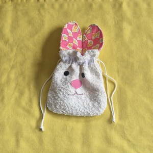 Húsvéti treat bag - nyuszi formájú nasitartó, Ünnepi díszek, dekorációk, Húsvéti díszek és dekorációk, Húsvéti ajándékátadó, Varrás, MESKA