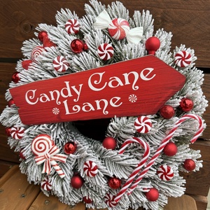 Candy cane, cukorkás karácsonyi ajtódísz, kopogtató, Otthon & Életmód, Dekoráció, Ajtó- és ablak dekoráció, Ajtódísz & Kopogtató, Virágkötés, MESKA