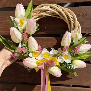 Tulipános ajtódísz, kopogtató - otthon & életmód - dekoráció - ajtó- és ablak dekoráció - ajtódísz & kopogtató - Meska.hu