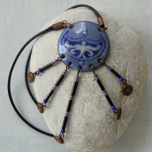 Női nyaklánc ősi népi motívumokkal női tűzzománc gyöngyös medál lányoknak kék csodaszép - ékszer - nyaklánc - Meska.hu