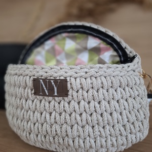 Horgolt búzaszemes crossbody - táska & tok - kézitáska & válltáska - vállon átvethető táska - Meska.hu