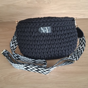 Horgolt Fekete búzaszemes crossbody, Táska & Tok, Kézitáska & válltáska, Vállon átvethető táska, Horgolás, MESKA