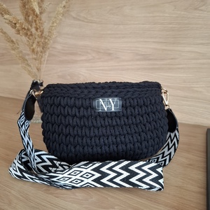 Horgolt búzaszemes crossbody - fekete, Táska & Tok, Kézitáska & válltáska, Vállon átvethető táska, Horgolás, MESKA
