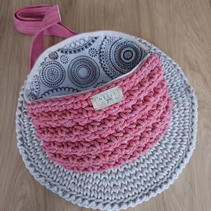 Harmatvirág limitált fonalas horgolt övtáska/crossbody - táska & tok - kézitáska & válltáska - vállon átvethető táska - Meska.hu