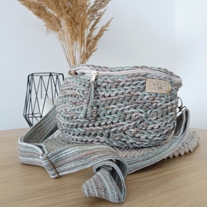 Kalács limitált fonalas horgolt övtáska/crossbody - táska & tok - kézitáska & válltáska - vállon átvethető táska - Meska.hu