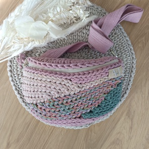 Kalács limitált fonalas horgolt övtáska/crossbody, Táska & Tok, Kézitáska & válltáska, Vállon átvethető táska, Horgolás, MESKA