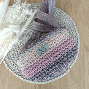 Horgolt búzaszemes crossbody, Táska & Tok, Kézitáska & válltáska, Vállon átvethető táska, Horgolás, MESKA