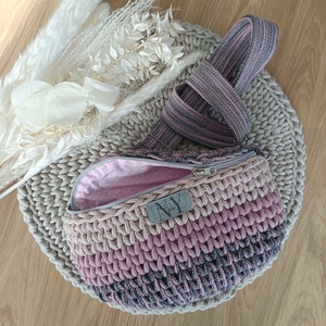 Horgolt búzaszemes crossbody - táska & tok - kézitáska & válltáska - vállon átvethető táska - Meska.hu