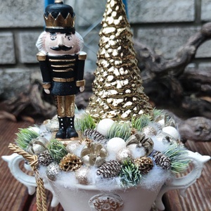 Karácsonyi  dísz diótörővel , Karácsony, Karácsonyi lakásdekoráció, Karácsonyi lakásdíszek, , MESKA