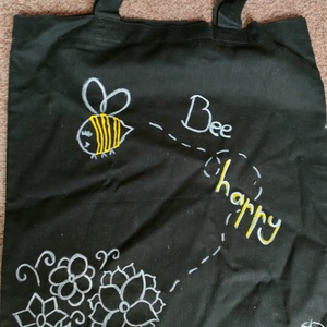 Méhecskés vászontatyi - Bee happy - táska & tok - bevásárlás & shopper táska - shopper, textiltáska, szatyor - Meska.hu Méhecskés vászontatyi - Bee happy - táska & tok - bevásárlás & shopper táska - shopper, textiltáska, szatyor - Meska.hu