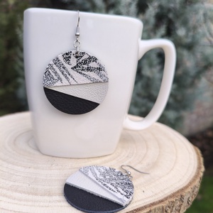 Elegáns félhold bőr füli  - ékszer - fülbevaló - lógós kerek fülbevaló - Meska.hu