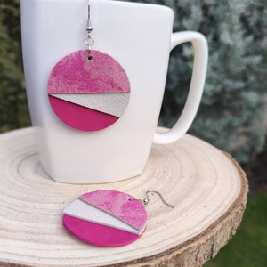 Rózsaszín félhold bőr füli  - ékszer - fülbevaló - lógós kerek fülbevaló - Meska.hu