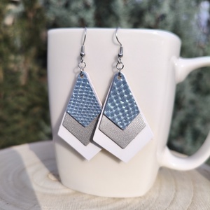 Ezüst -kék gyémánt bőr füli , Ékszer, Fülbevaló, Lógó fülbevaló, Bőrművesség, MESKA