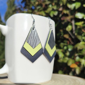 Ezüst -Lime gyémánt bőr füli  - ékszer - fülbevaló - lógó fülbevaló - Meska.hu