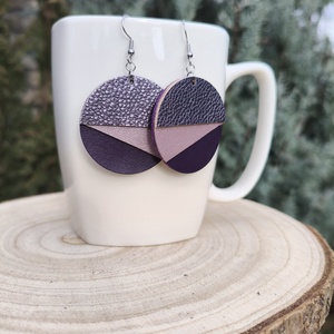 Lila  félhold bőr füli  - ékszer - fülbevaló - lógós kerek fülbevaló - Meska.hu