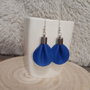 Kék bőr füli - ékszer - fülbevaló - lógós kerek fülbevaló - Meska.hu