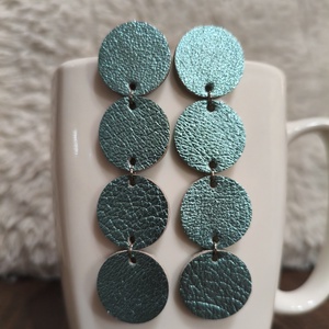 Türkiz körök bőr füli  - ékszer - fülbevaló - lógó fülbevaló - Meska.hu