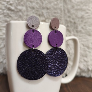 Lila körök bőr füli  - ékszer - fülbevaló - lógó fülbevaló - Meska.hu