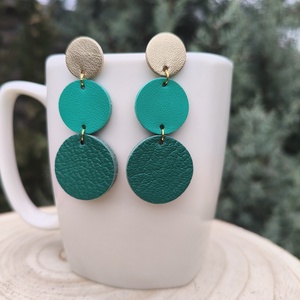 Pezsgő -lila-zöld körök bőr füli  - ékszer - fülbevaló - lógó fülbevaló - Meska.hu