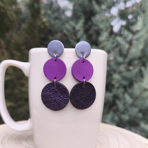 Pezsgő -lila-zöld körök bőr füli  - ékszer - fülbevaló - lógó fülbevaló - Meska.hu
