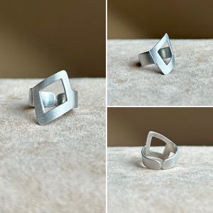 Modern gyűrű - ékszer - gyűrű - figurális gyűrű - Meska.hu