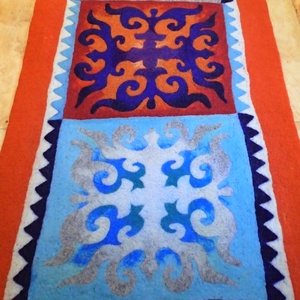 Szárnyas nemez falvédő, egyedi, kézzel készült - Meska.hu