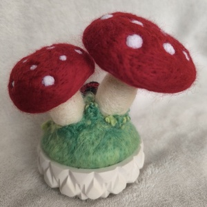 Tűnemezelt gombák katicabogárral - otthon & életmód - dekoráció - asztal és polc dekoráció - asztaldísz - Meska.hu