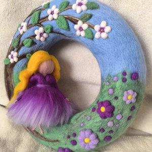 Tavasztündér tűnemezelt ajtódísz  - otthon & életmód - dekoráció - ajtó- és ablak dekoráció - ajtódísz & kopogtató - Meska.hu