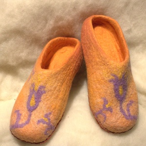 Nemezpapucs tulipán mintával, házicipő, mamusz 37-es méret - ruha & divat - cipő & papucs - mamusz & házicipő - Meska.hu