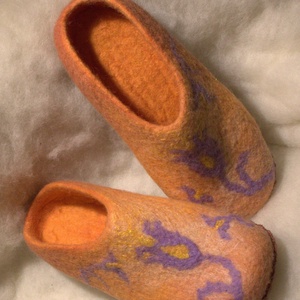 Nemezpapucs tulipán mintával, házicipő, mamusz 37-es méret - ruha & divat - cipő & papucs - mamusz & házicipő - Meska.hu