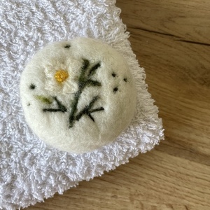 Margarétás nemezelt szappan - otthon & életmód - dekoráció - asztal és polc dekoráció - florárium, terrárium - Meska.hu