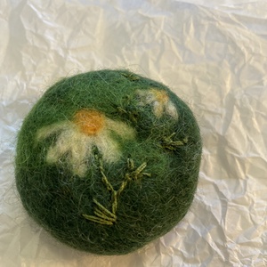 Margaréta - nemezelt szappan - szépségápolás - szappan & fürdés - fürdősó, fürdőgolyó, habfürdő - Meska.hu