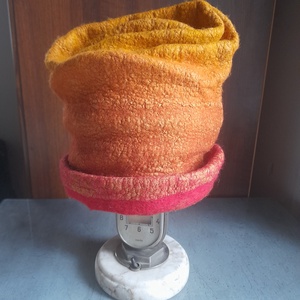 Sárga-piros nemez sapka, Ruha & Divat, Sál, Sapka, Kendő, Sapka, Nemezelés, MESKA