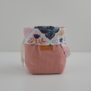 Kis méretű behúzós projekt táska kézimunkához (rózsaszín) - táska & tok - kézitáska & válltáska - kézitáska - Meska.hu Kis méretű behúzós projekt táska kézimunkához (rózsaszín) - táska & tok - kézitáska & válltáska - kézitáska - Meska.hu