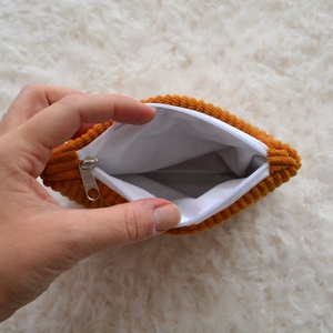 Kis cipzáros nesszeszer (mustár kordbársony) - táska & tok - kézitáska & válltáska - belső rendező - Meska.hu