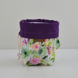 Kis méretű behúzós projekt táska kézimunkához (lila virágos) - táska & tok - kézitáska & válltáska - kézitáska - Meska.hu